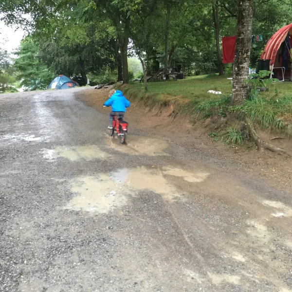camping-vue-du-lac--fours-ltvho