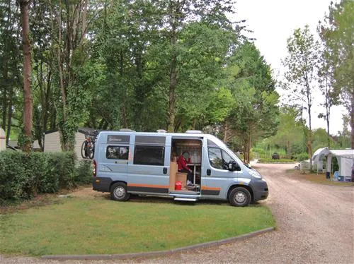 camping-le-pressoir-petit-palais-et-cornemps-dou3i
