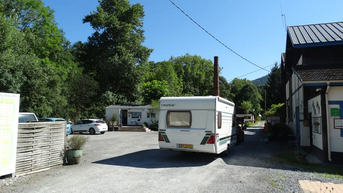 camping-la-bourie-heches-jlhta