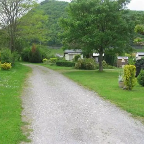 camping-la-bourie-heches-rk37r