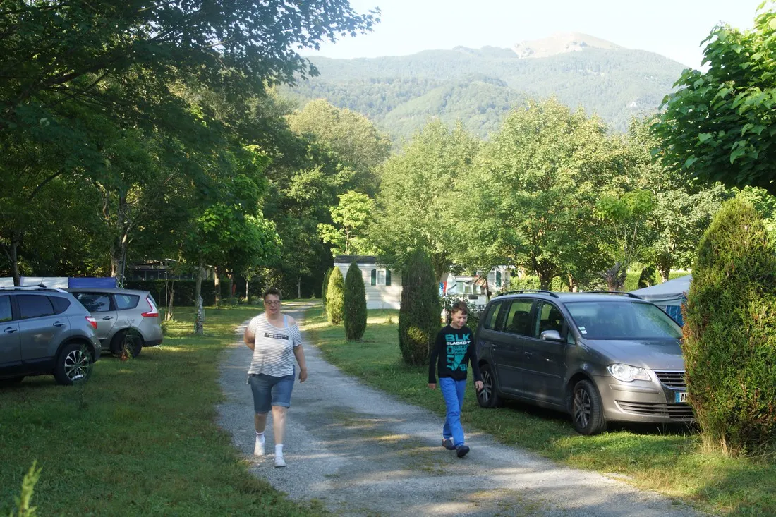 camping-la-bourie-heches-v6zjj