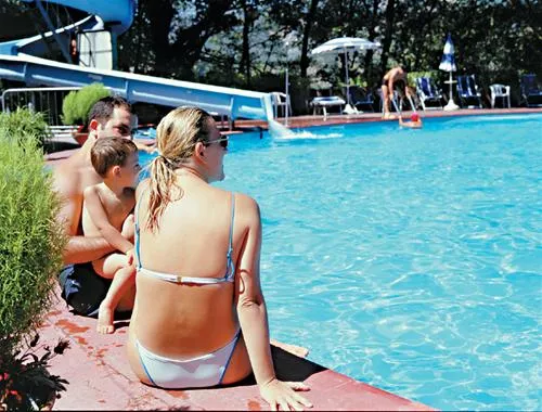 campeggio-centro-turistico-isola-verde-bomba-rjqlx
