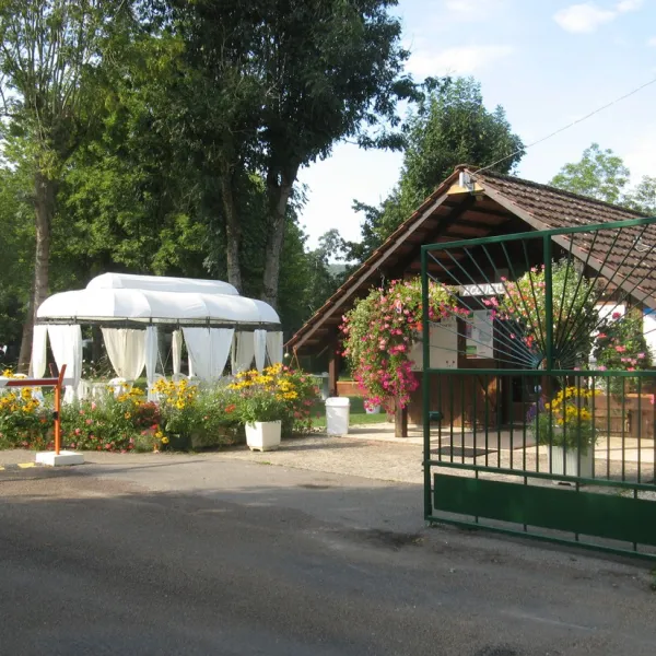 les-coullemieres-vermenton-yonne-6zniq