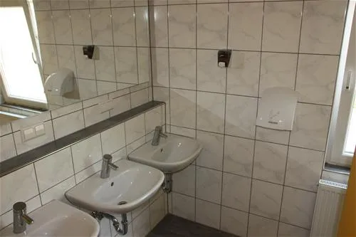 campingschausten-cochemenderttal-mnagq