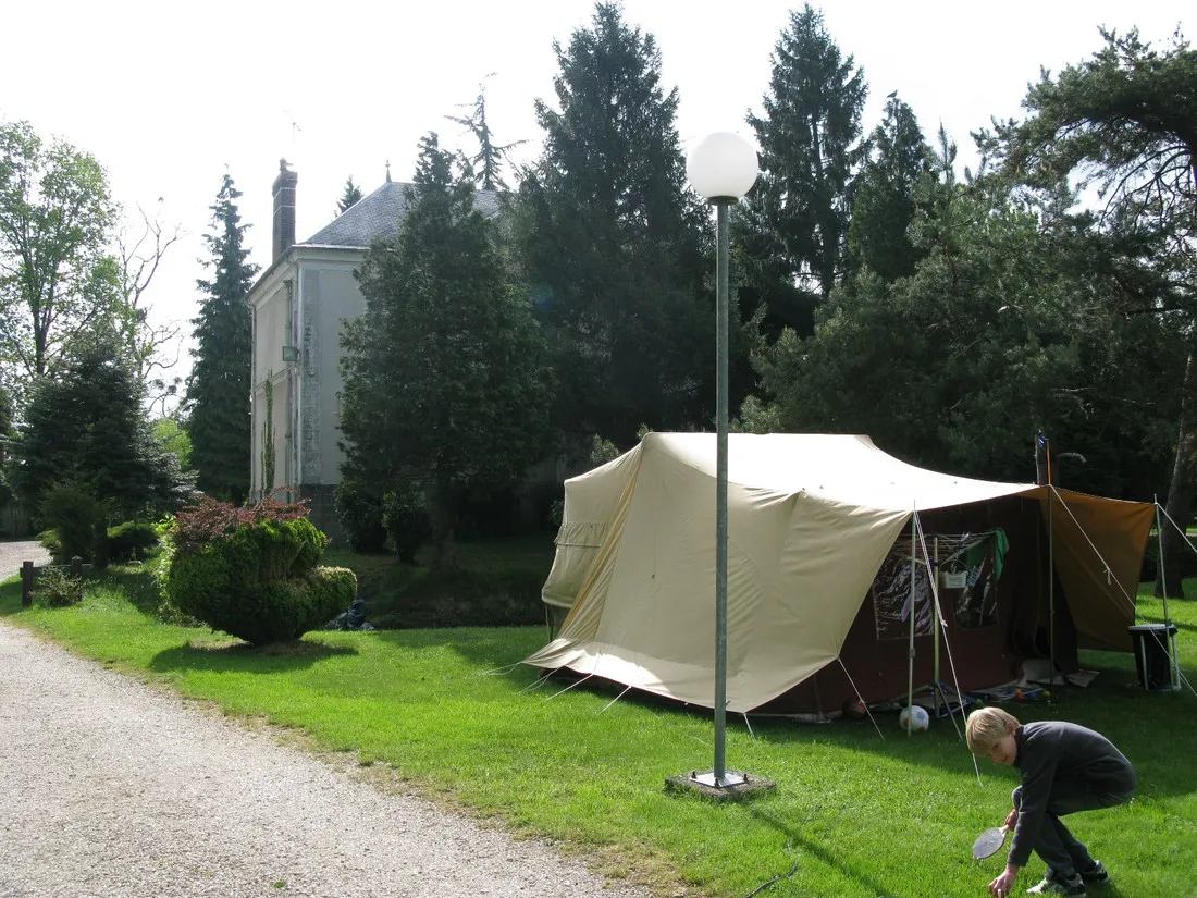 le-chateau-de-chambonnieres-le-plessis-feu-aussoux-seine-et-marne-d8dz3
