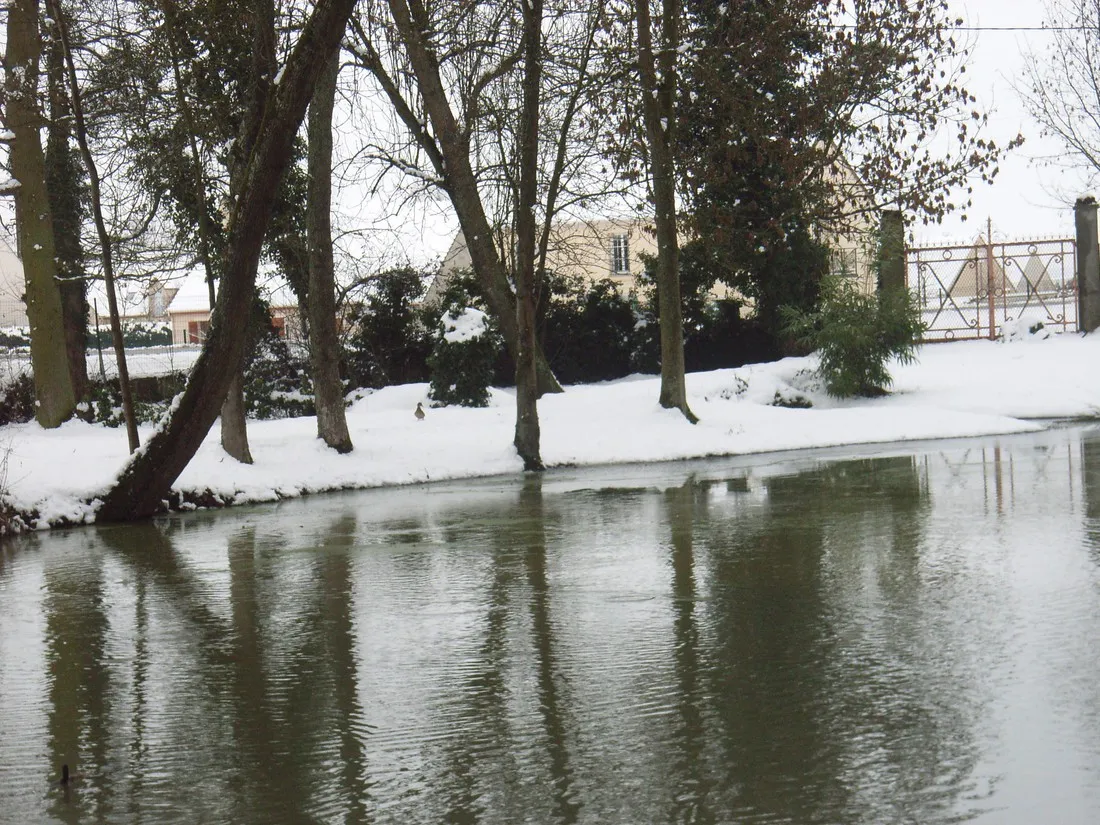 le-chateau-de-chambonnieres-le-plessis-feu-aussoux-seine-et-marne-szrkg