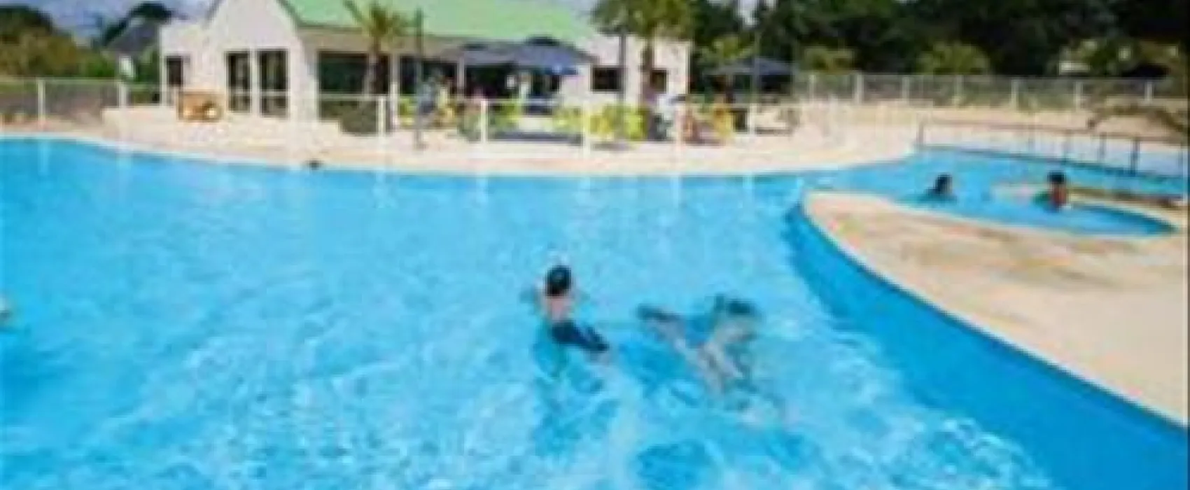 Flower Camping - Le Cabellou Plage