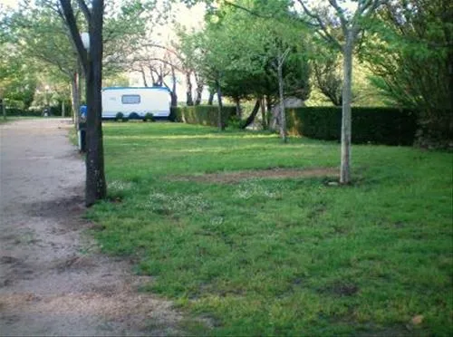camping-alardos-madrigal-de-la-vera-72lbv