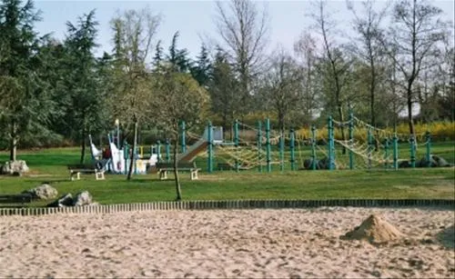 camping-paris-est-homair-vacances-champignysurmarne-3vxge
