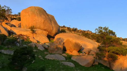 mt-korong-scenic-reserve-campground-glenalbyn-ev0mo