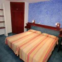 holiday-village-cala-montjoi-roses-1xbyl