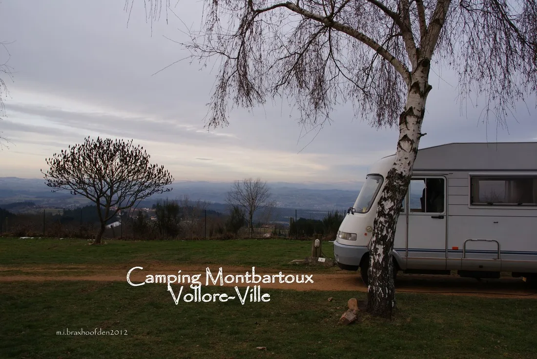 camping-le-mont-bartoux-vollore-ville-wyix0