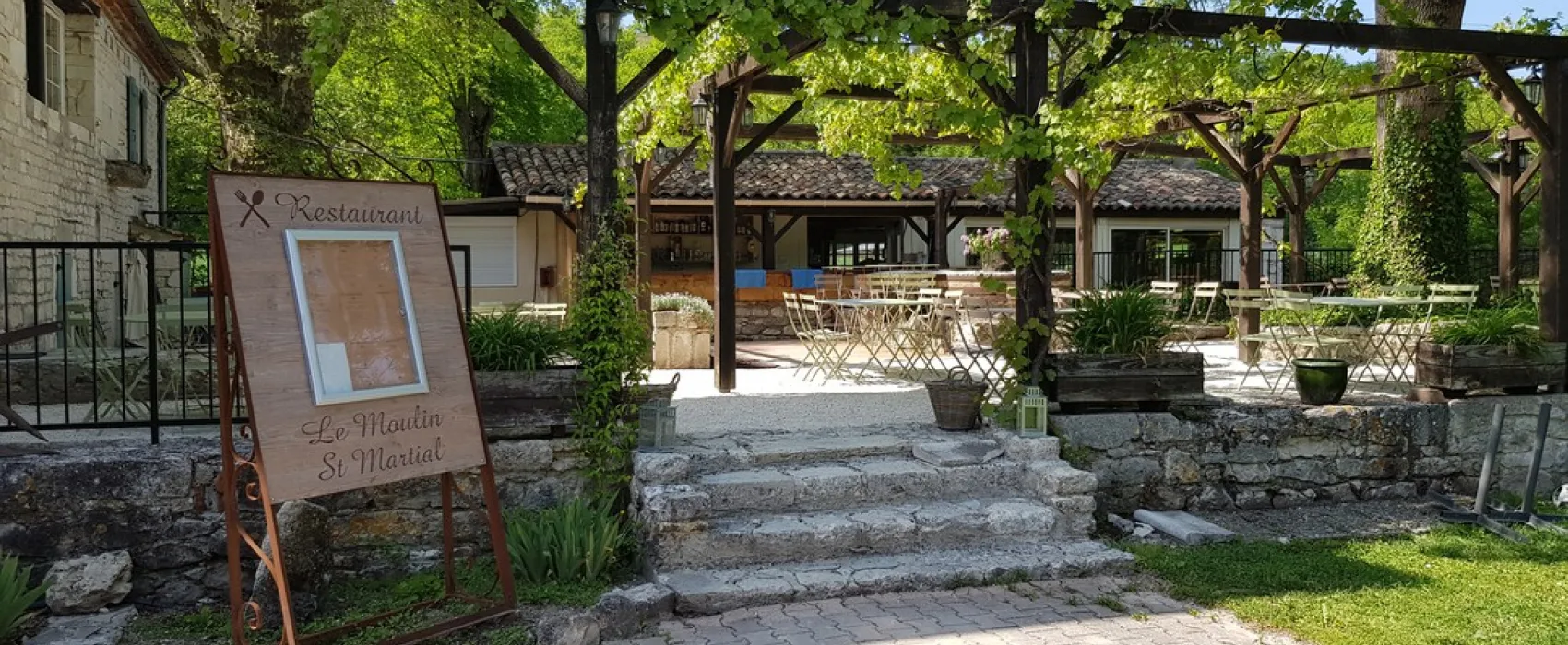 Camping Des Arcades  