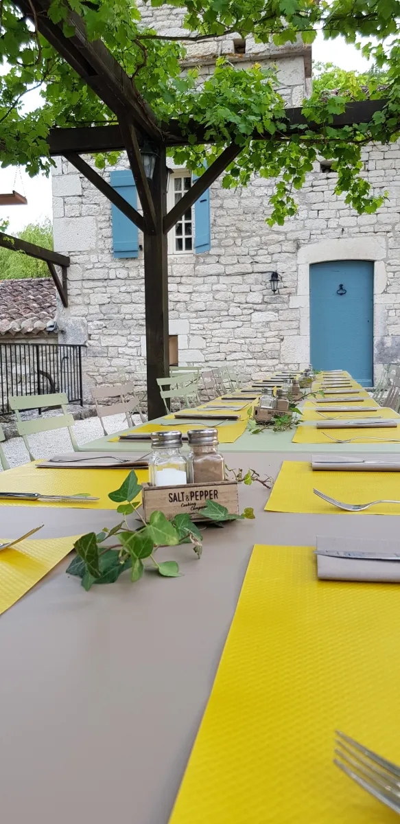 camping-des-arcades-saint-pantalon-vmpcq
