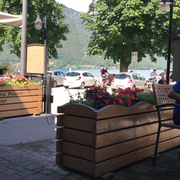 campeggio-al-lago-riva-del-garda-ftrgy