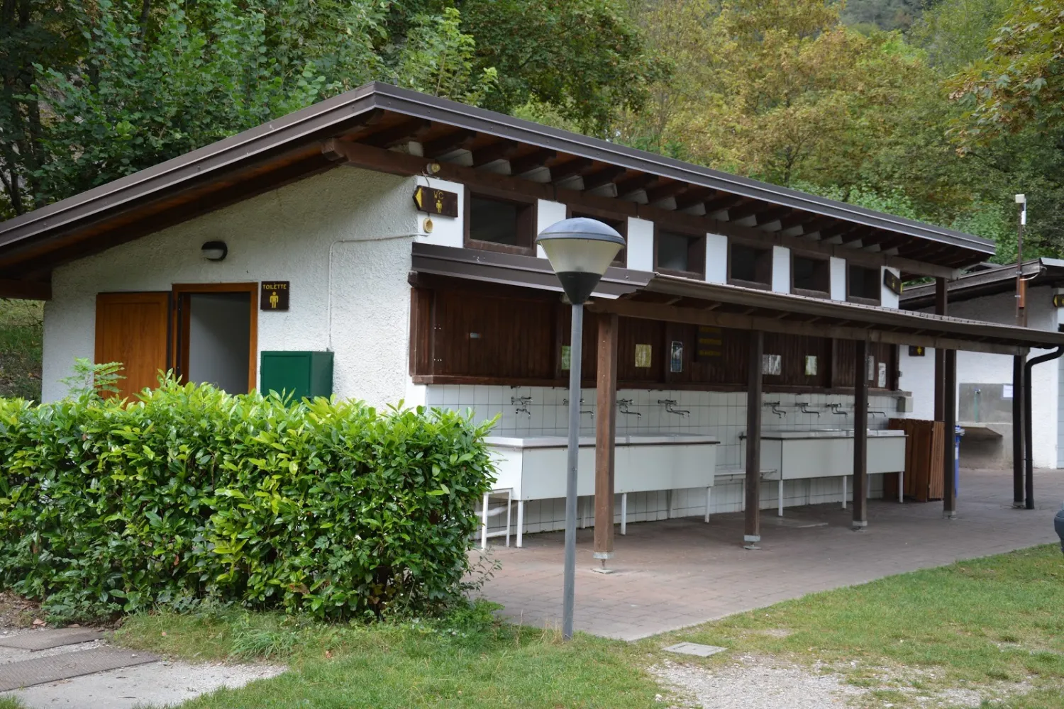 campeggio-al-lago-riva-del-garda-tqaxd