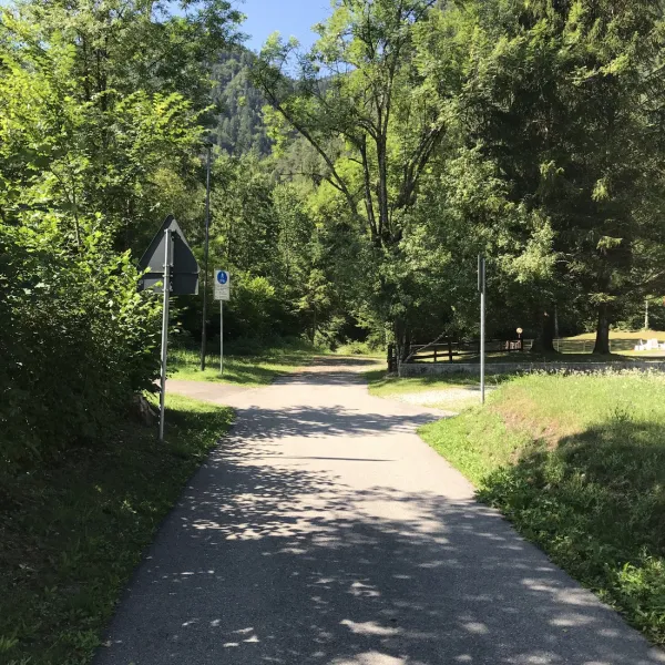 campeggio-al-lago-riva-del-garda-v7cnw