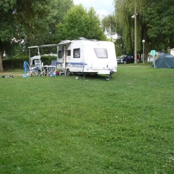 camping-les-cochards-seigy-f1l3a