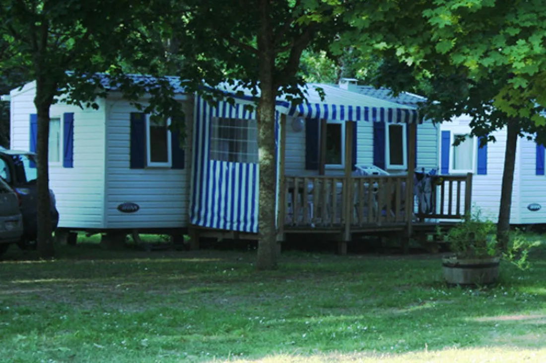 camping-les-cochards-seigy-mji7f