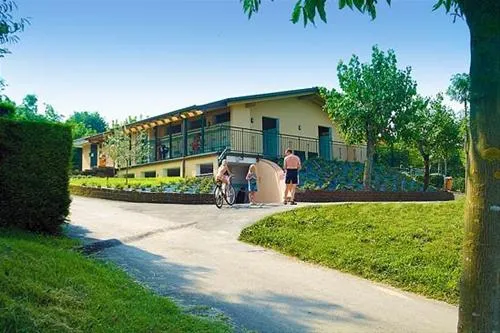 campeggio-park-delle-rose-lazise-sul-garda-0noop