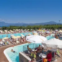campeggio-park-delle-rose-lazise-sul-garda-adwyr