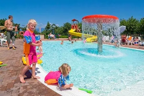 campeggio-park-delle-rose-lazise-sul-garda-ani2c