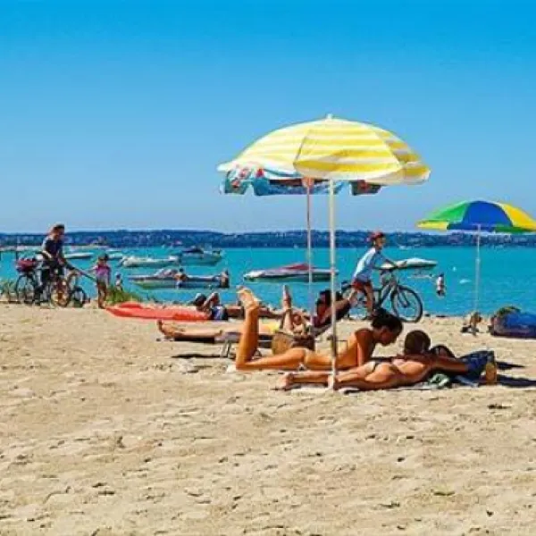 campeggio-park-delle-rose-lazise-sul-garda-b0ij6