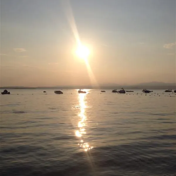 campeggio-park-delle-rose-lazise-sul-garda-ukevm