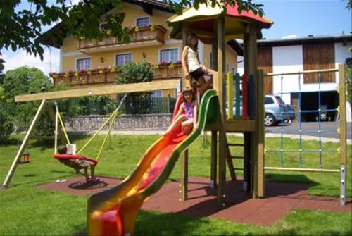 campingparadies-mattsee-lochen-am-see-pjgey