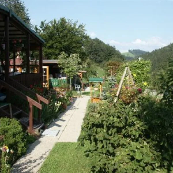 paradisegarden-camping-kaumberg-2dlgk