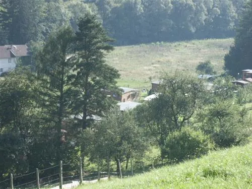 paradisegarden-camping-kaumberg-csqaz