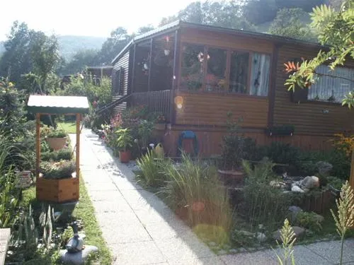 paradisegarden-camping-kaumberg-herf5
