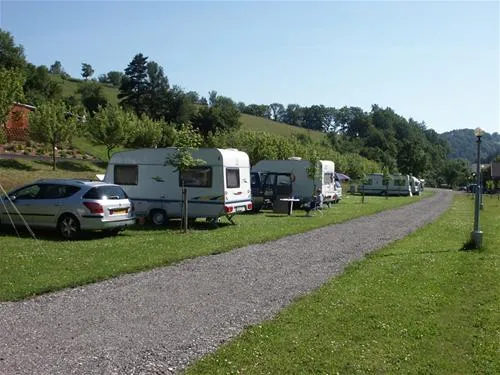 paradisegarden-camping-kaumberg-iobcv