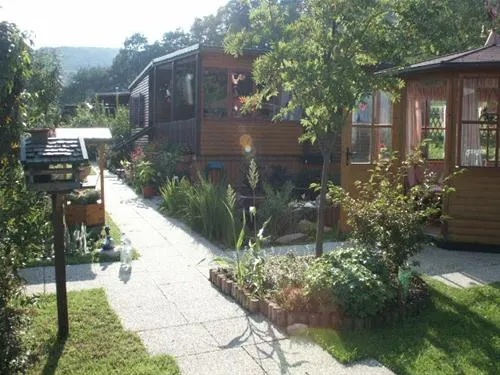 paradisegarden-camping-kaumberg-pbpfw