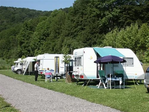 paradisegarden-camping-kaumberg-tcjgb