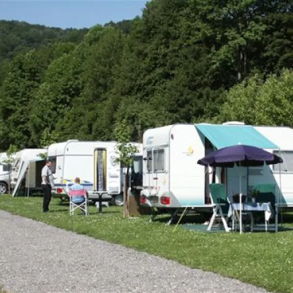 paradisegarden-camping-kaumberg-tcjgb