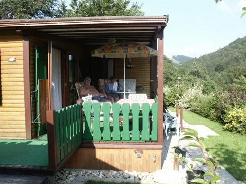 paradisegarden-camping-kaumberg-xthb9
