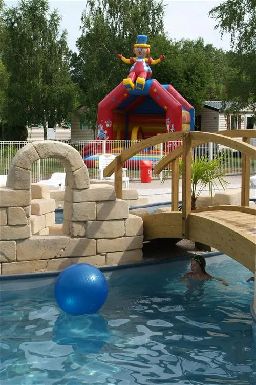 flower-camping-les-granges-luynes-1f9zd