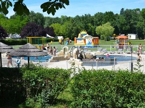 flower-camping-les-granges-luynes-ha1ry