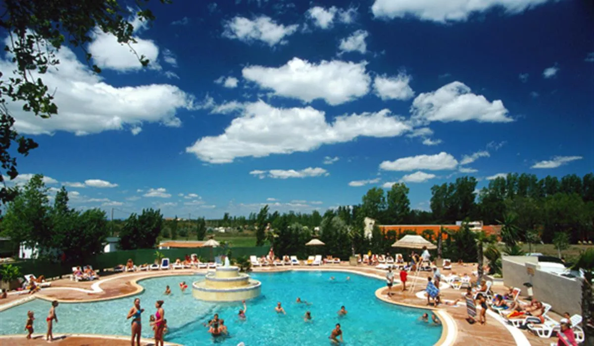 camping-mer-et-nature-vias-9c4jq