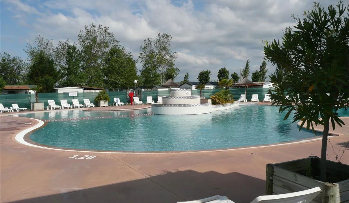 camping-mer-et-nature-vias-q3ivv