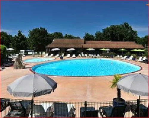 camping-les-cigales-rocamadour-ycgcq