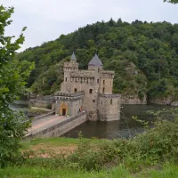 camping-lore-du-lac-loire-scud3