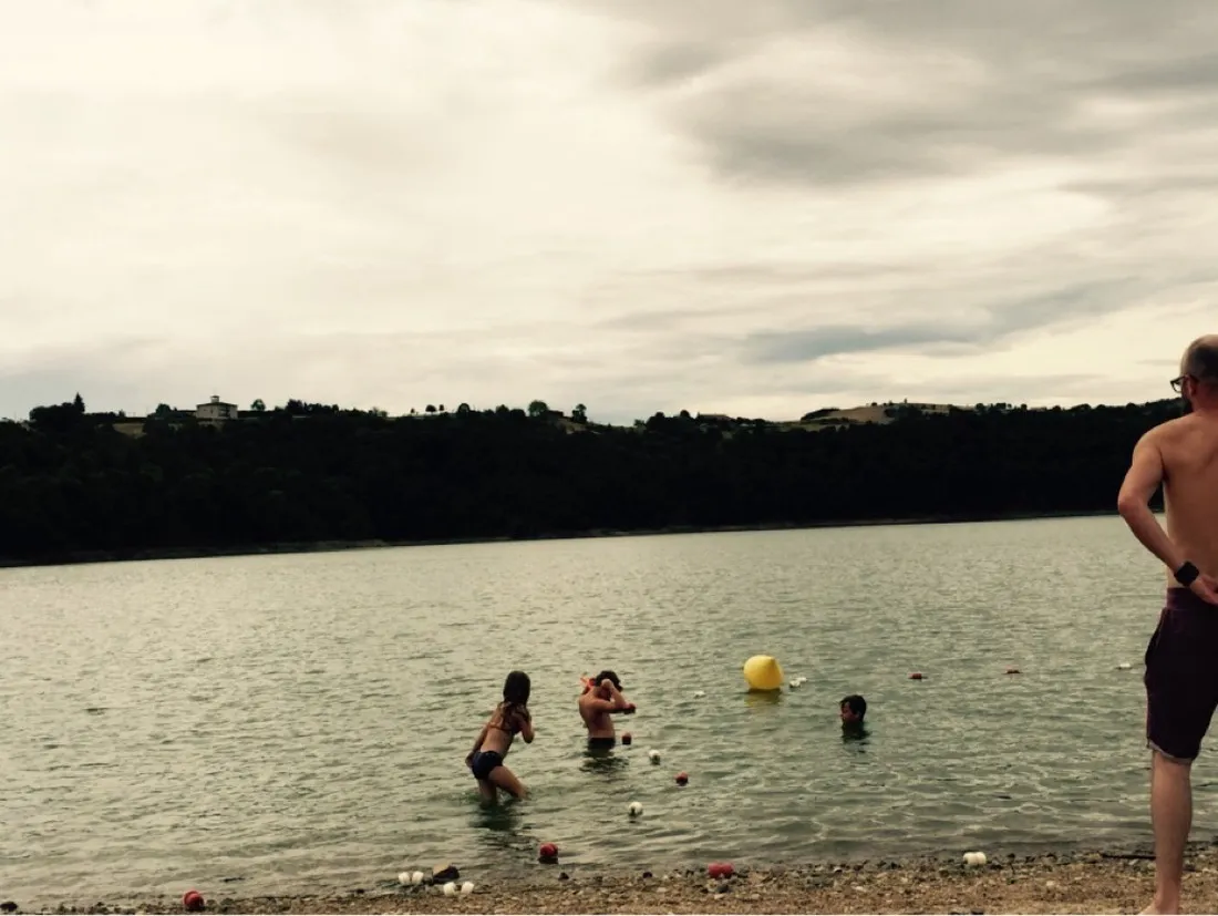 camping-lore-du-lac-loire-vctti