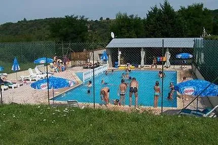 camping-lore-du-lac-loire-xrnrq
