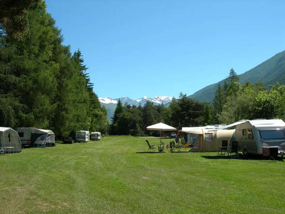 camping-le-diamant-noir-ste-alvere-k35q7