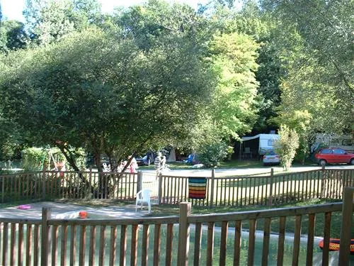 camping-le-pigeonnier-tursac-camap