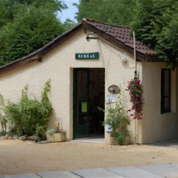camping-le-pigeonnier-tursac-kpu44