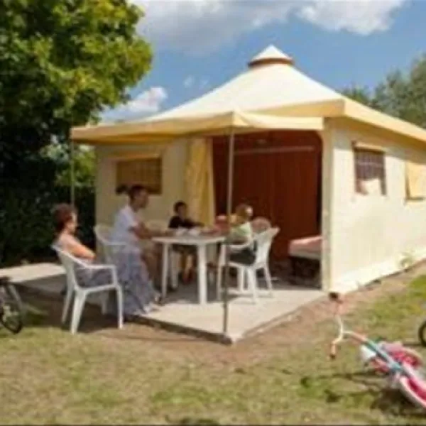 flower-camping-le-bois-vert-le-tallud-bb1ak