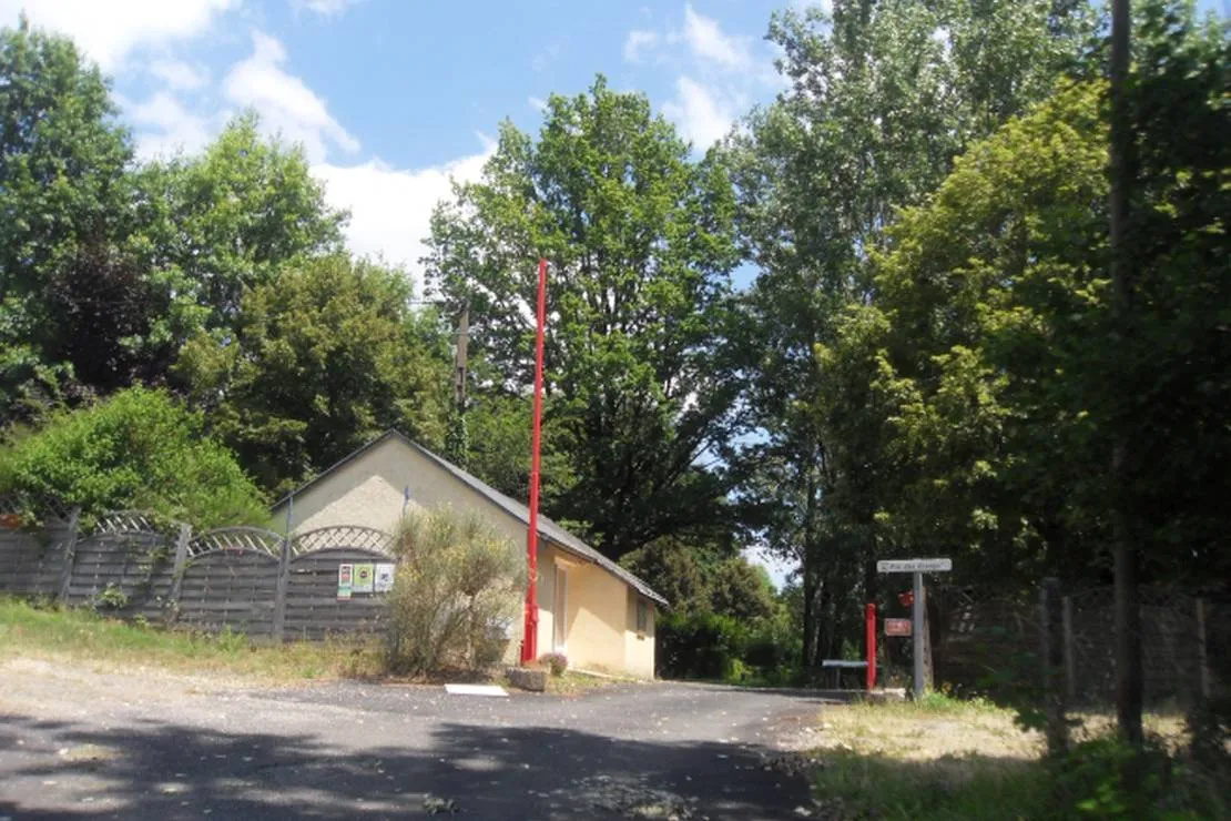 camping-municipal-le-pre-des-etangs-cassaniouze-aecmp